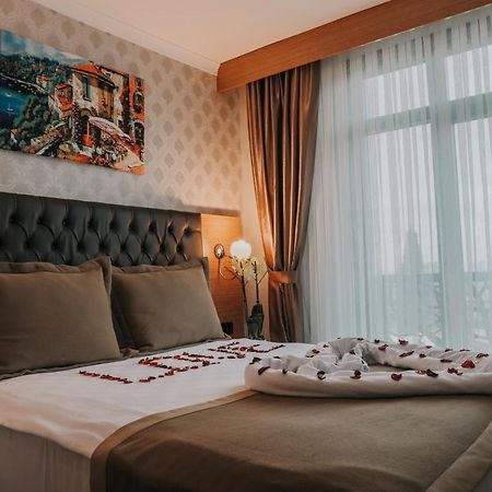 Otel Grand Lark Istanbul Exterior photo