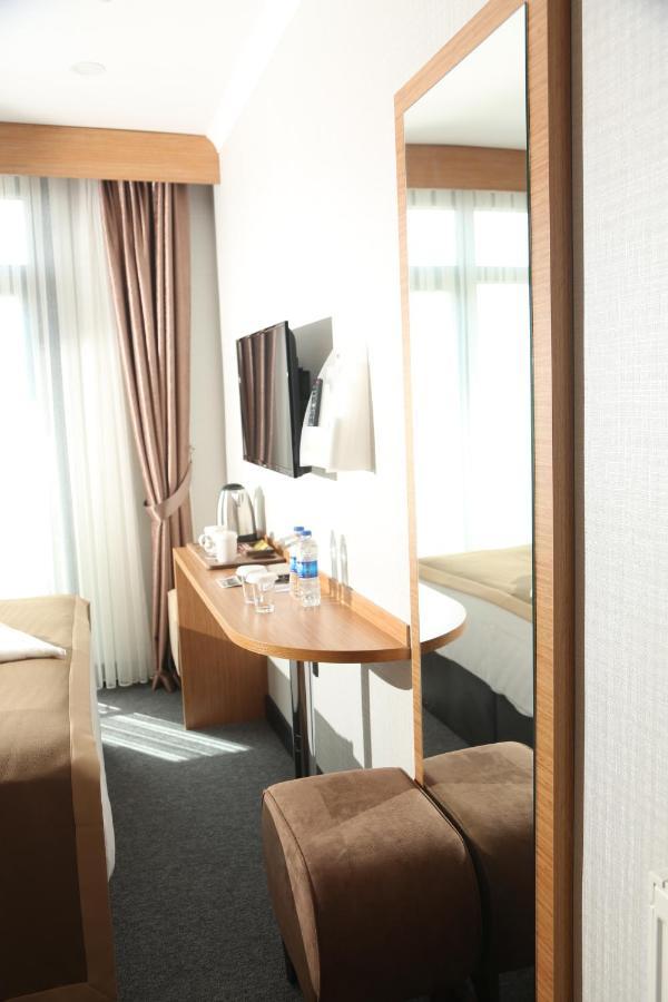 Otel Grand Lark Istanbul Exterior photo